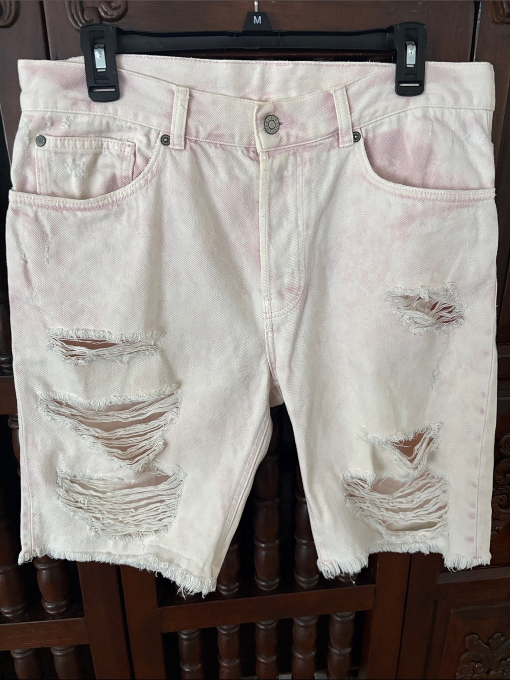H&M Light Pink Distressed Denim Men’s Shorts